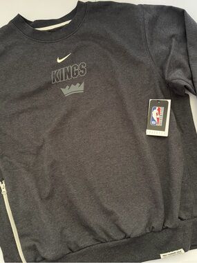 Nike Dri-FIT NBA Logo KINGS Crewneck Sweatshirt Charcoal Gray